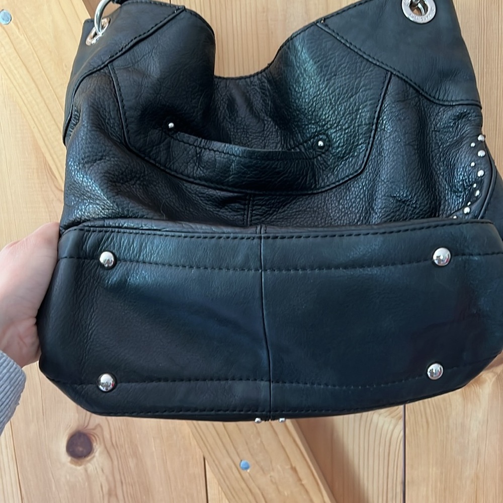 B. Makowski studded black leather shoulder bag - Picture 8 of 17